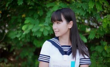 快手美女吃瓜图片,快手美女演绎夏日美食风情