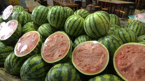 吃两个瓜,两瓜合璧，诞生一瓜新篇章