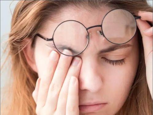 闭眼睛吃瓜游戏,揭秘美食背后的趣味与智慧